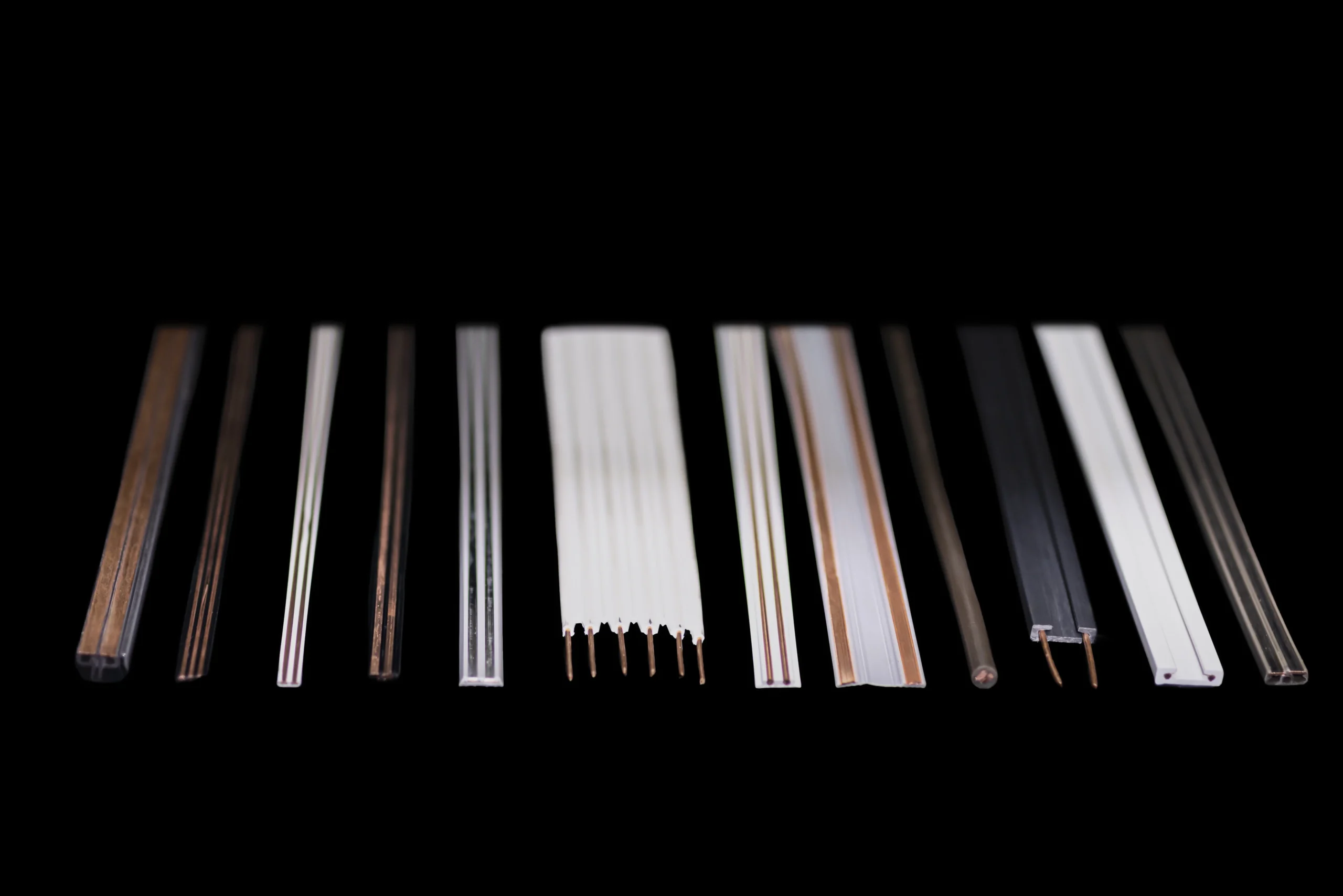Foto dei profili binari di Logica Extrusions